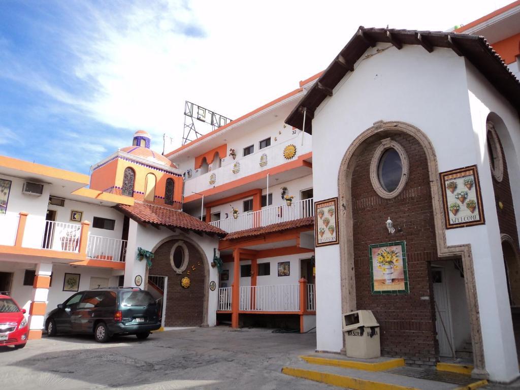 Hotel Mario'S Inn Ramos Arizpe Kültér fotó